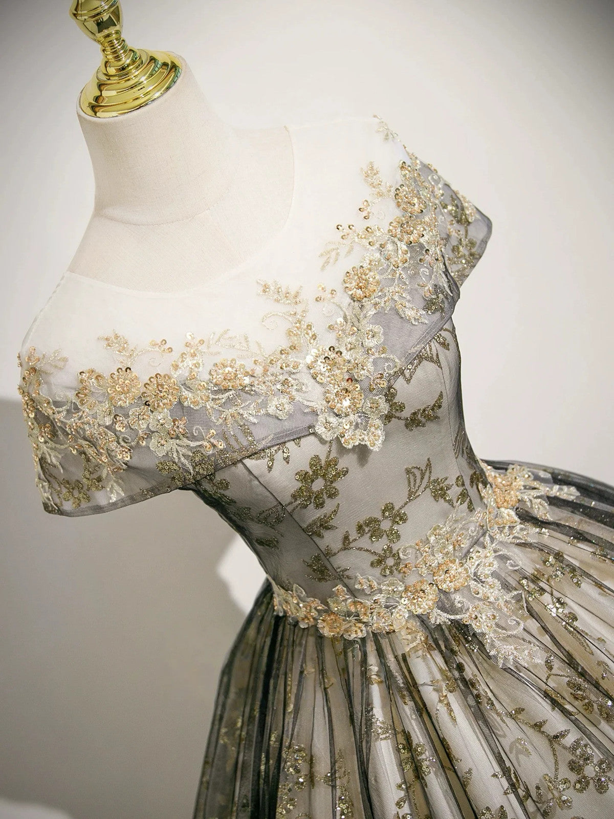 A-line Round Neckline Floral Lace And Tulle Party Dress, Lace Applique Long Sweet 16 Dress
